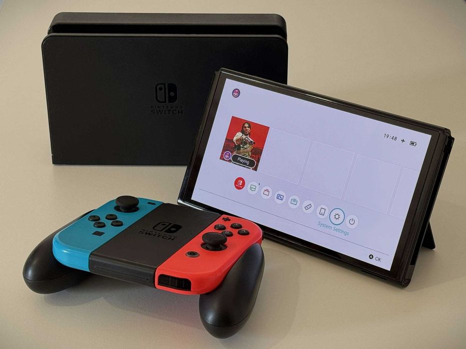 Бартер! Като НОВ! Nintendo Switch OLED + Red Dead Redemption