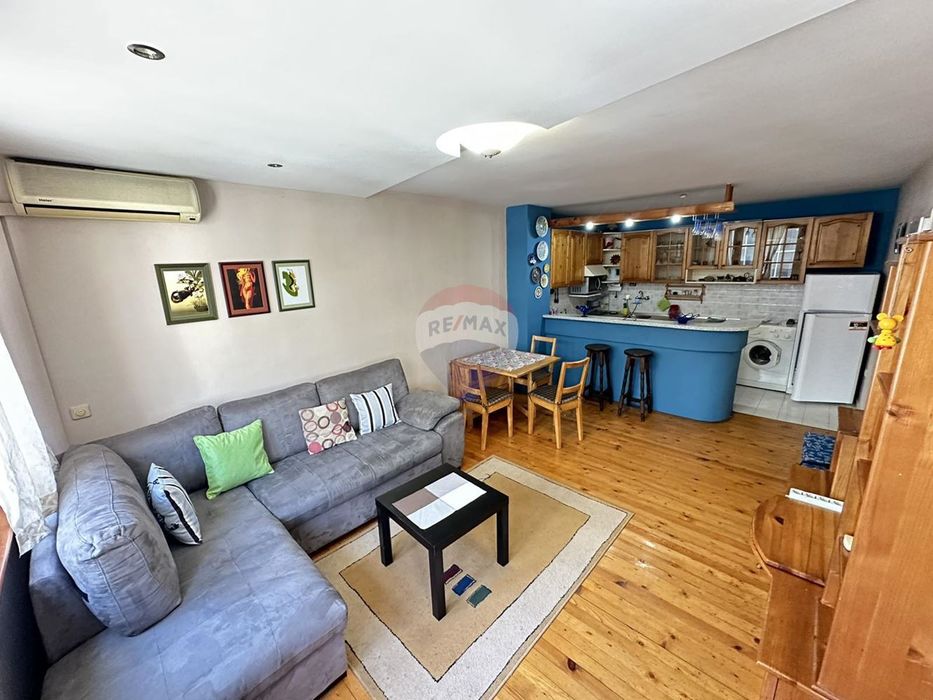 Дава се под наем Двустаен апартамент в Варна, Лятно кино Тракия - 68 кв.м за 306 € - Снимка #1