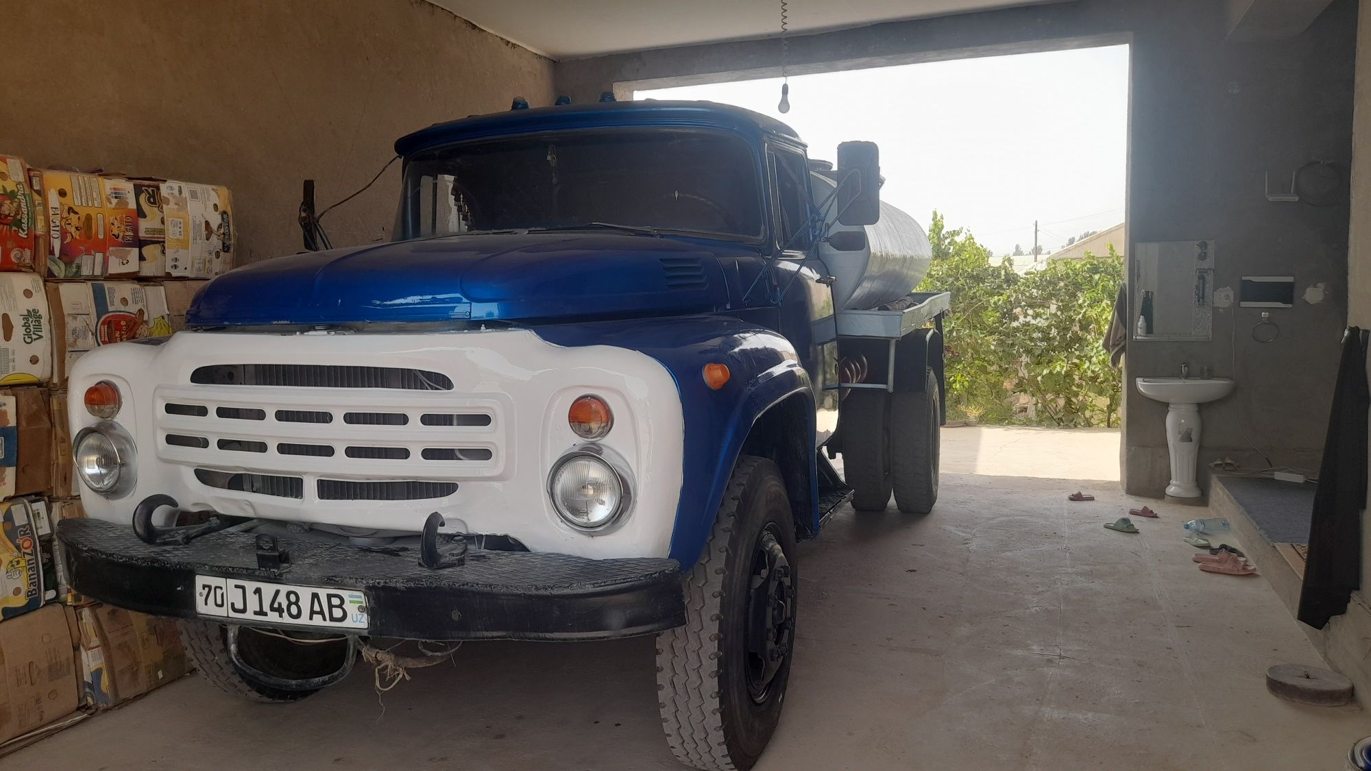 Zil vodovoz sotiladi