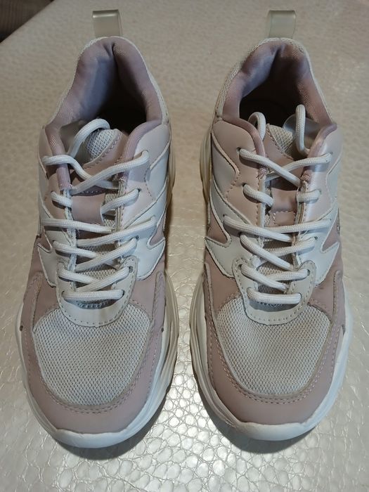 Маратонки  Bershka