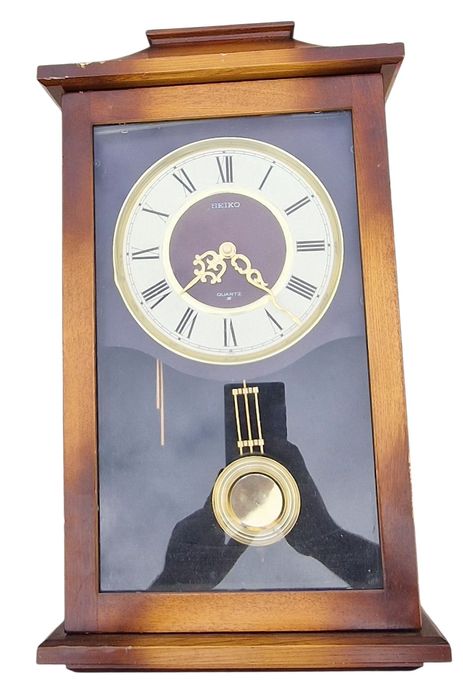 Ceas de Perete Vintage Seiko Quartz cu Pendul - Eleganță și Precizie