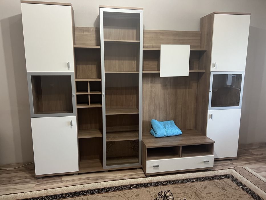 Шкаф стенка.       .        .       .