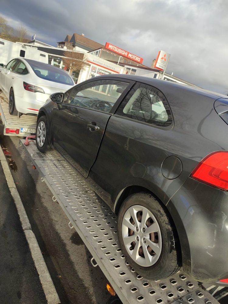 Dezmembrez kia rio 2012 coupe