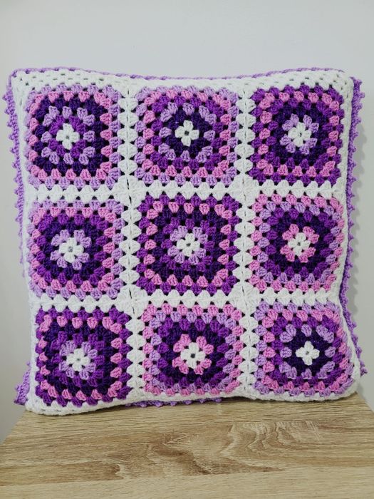 Fata de perna croșetată