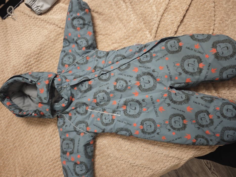 Продам детский зимний комбинезон