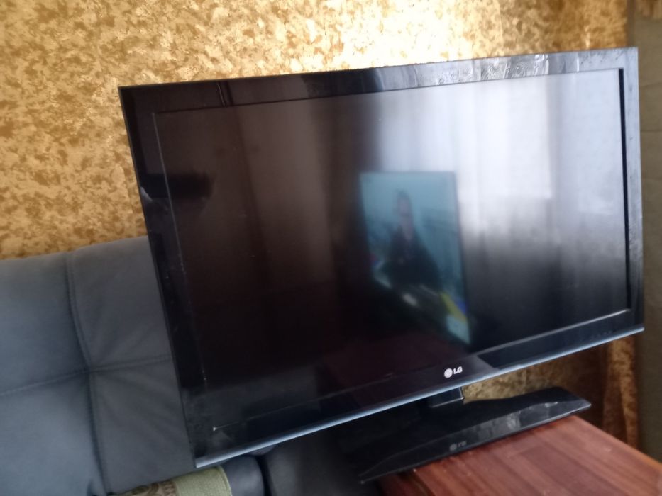 Продам цветной телевизор LG в отличном состоянии