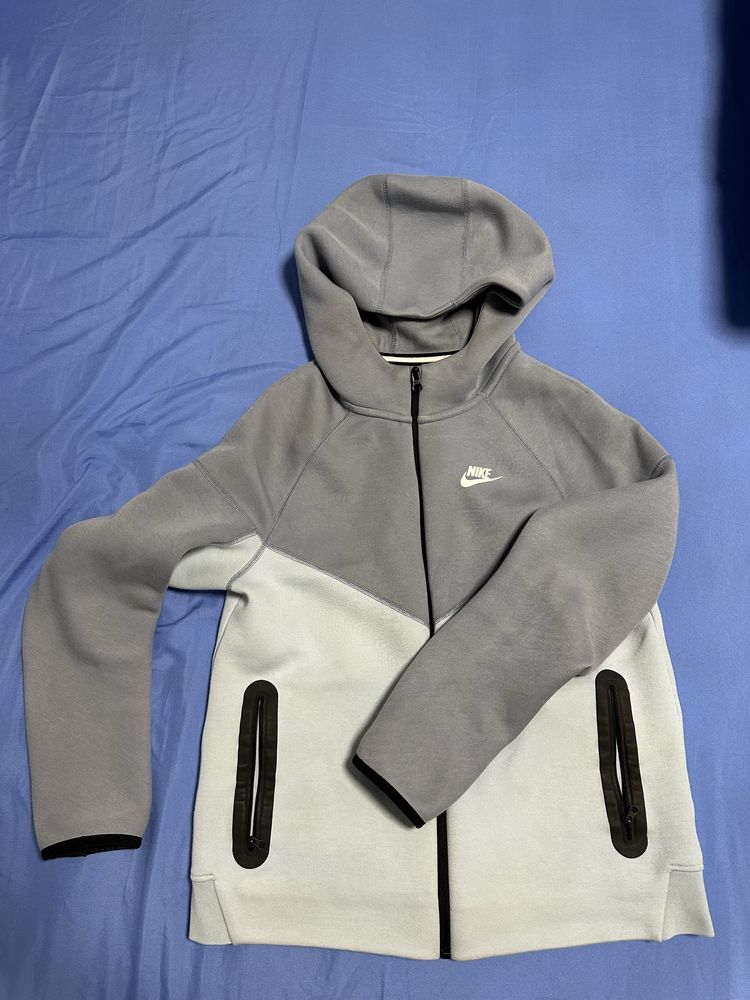 Юношески анцуг nike tech fleece
