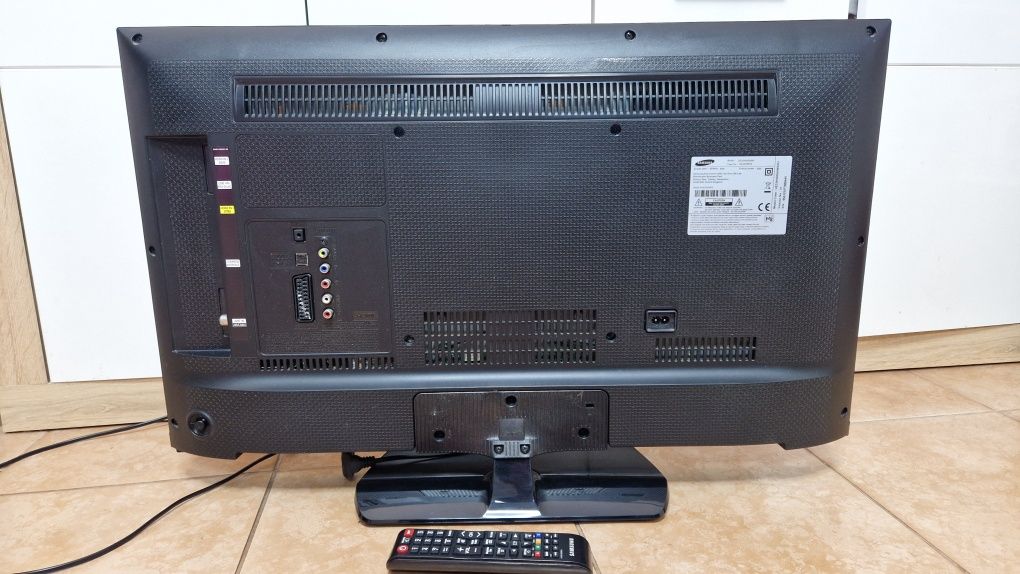 Телевизор SAMSUNG 32" UE32H5030