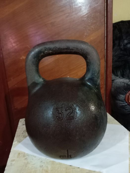 Продам гирю. 32 кг