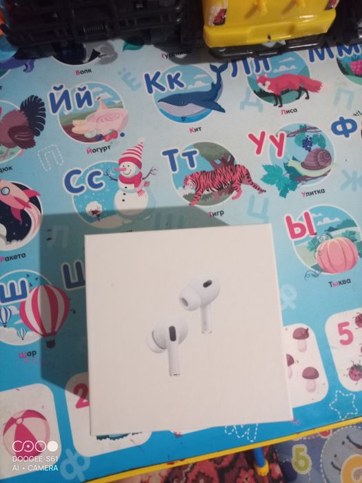 Продам AirPods 2 наушники