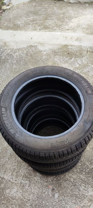 Vând 4 cauciucuri Michelin 205 55 R16