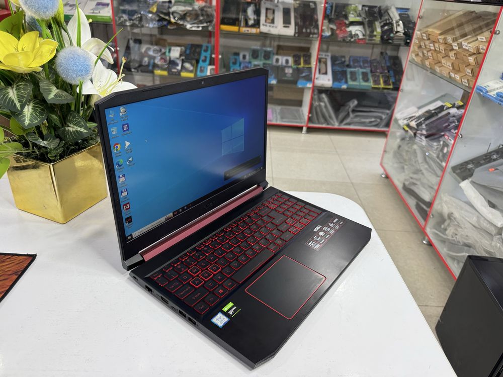 acer nitro ideal holatdagi gameriski core i5 8/512 ssd GTX 1650 4 lik