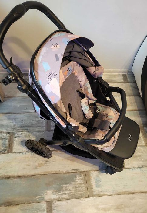 Детска количка запазена