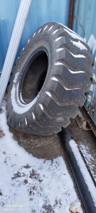 Продам покрышку от Погрузчика бу
