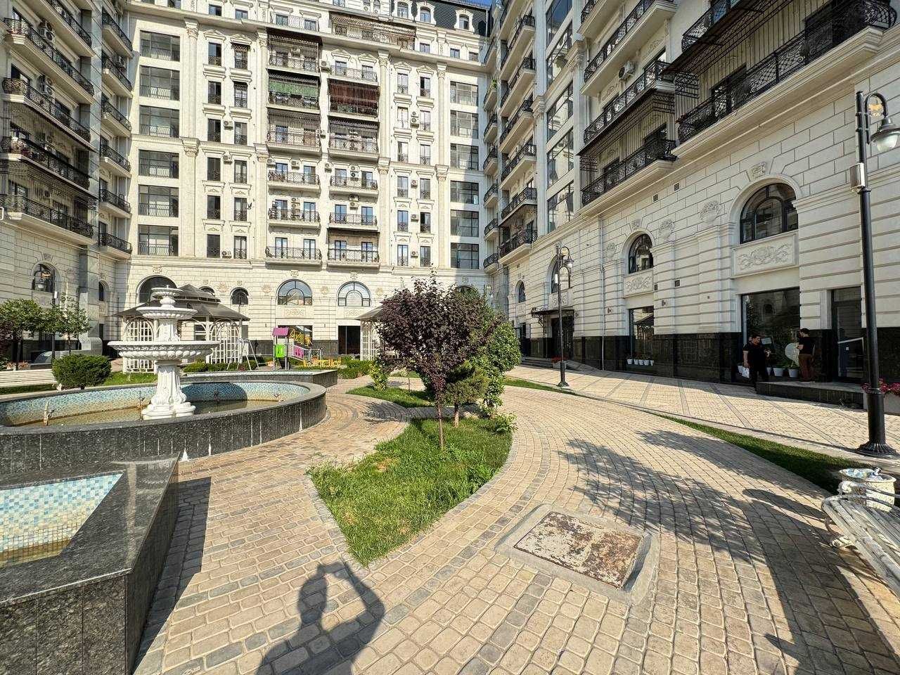 ЖК Казахстан м.Минор Ц-6 4комн 4/10 169 м² 2 с/у коробка закрытый двор