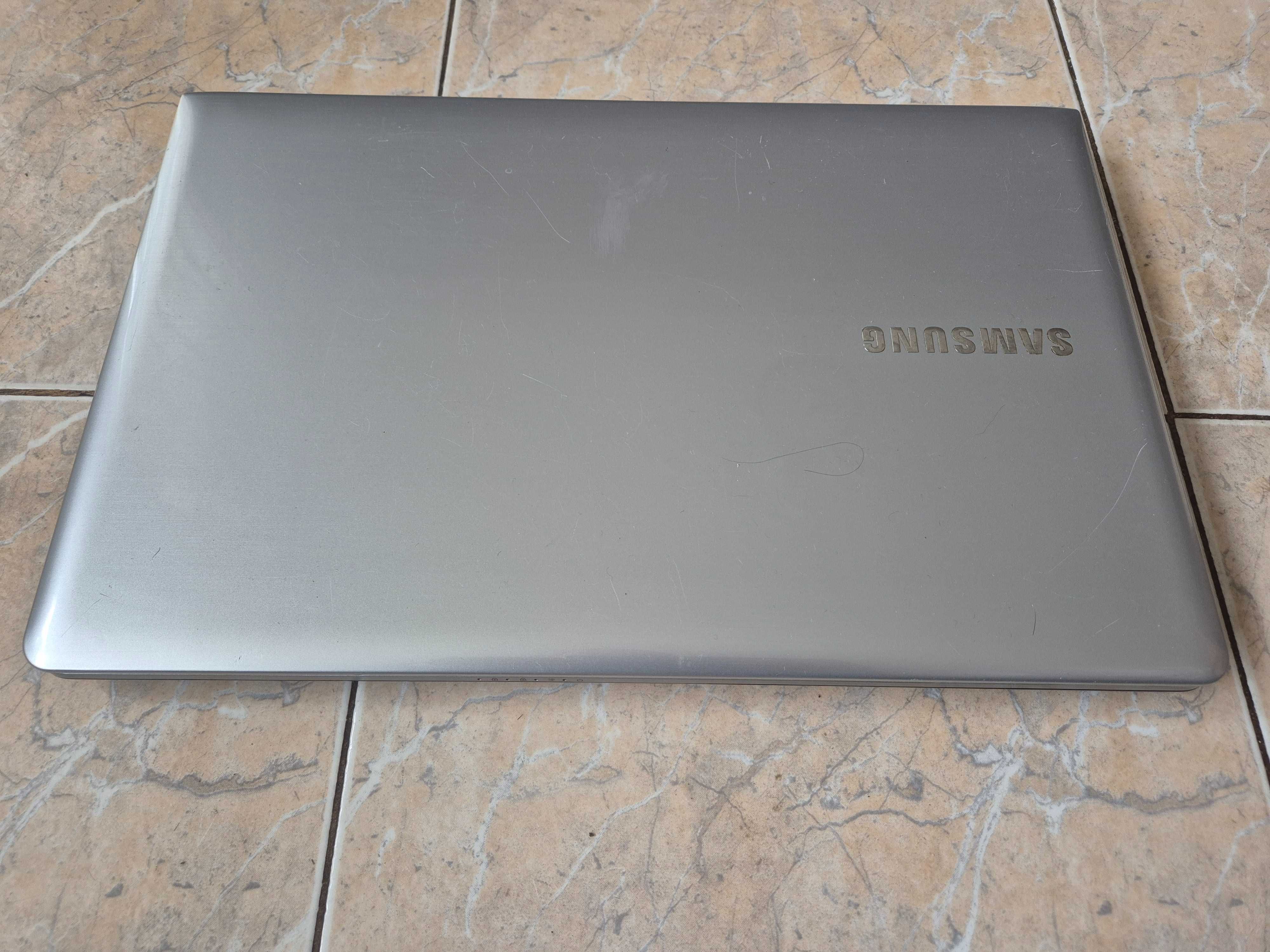 Лаптоп Samsung, Модел: NP300E5Е