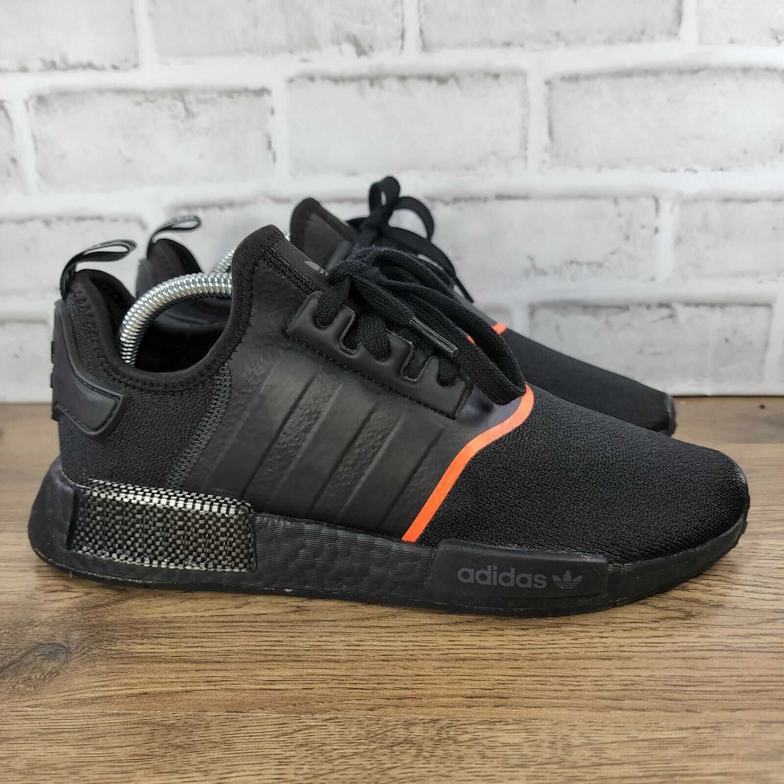 Оригинални дамски маратонки * ADIDAS NMD_R1 * - 37 1/3