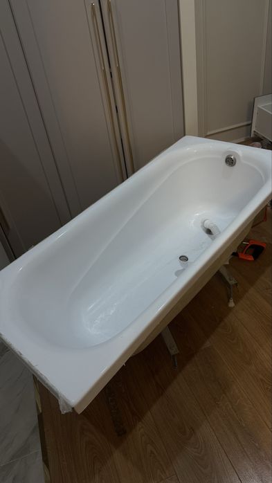 Продается акриловая ванна
