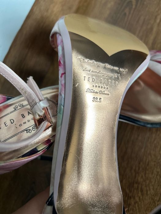 Ted Baker токчета