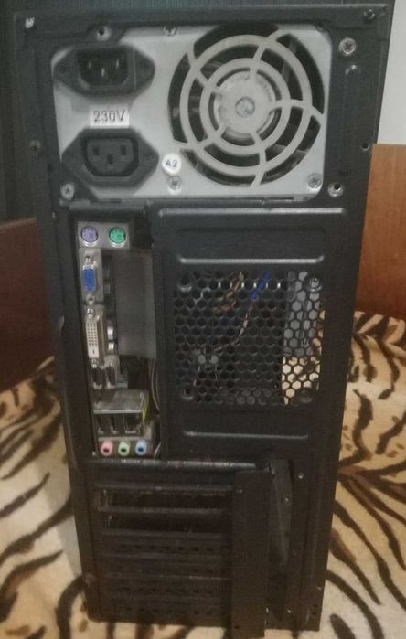 Компютър с Четири Ядрен Процесор AMD A8-3850 и Дъно ASRock A55M-DGS