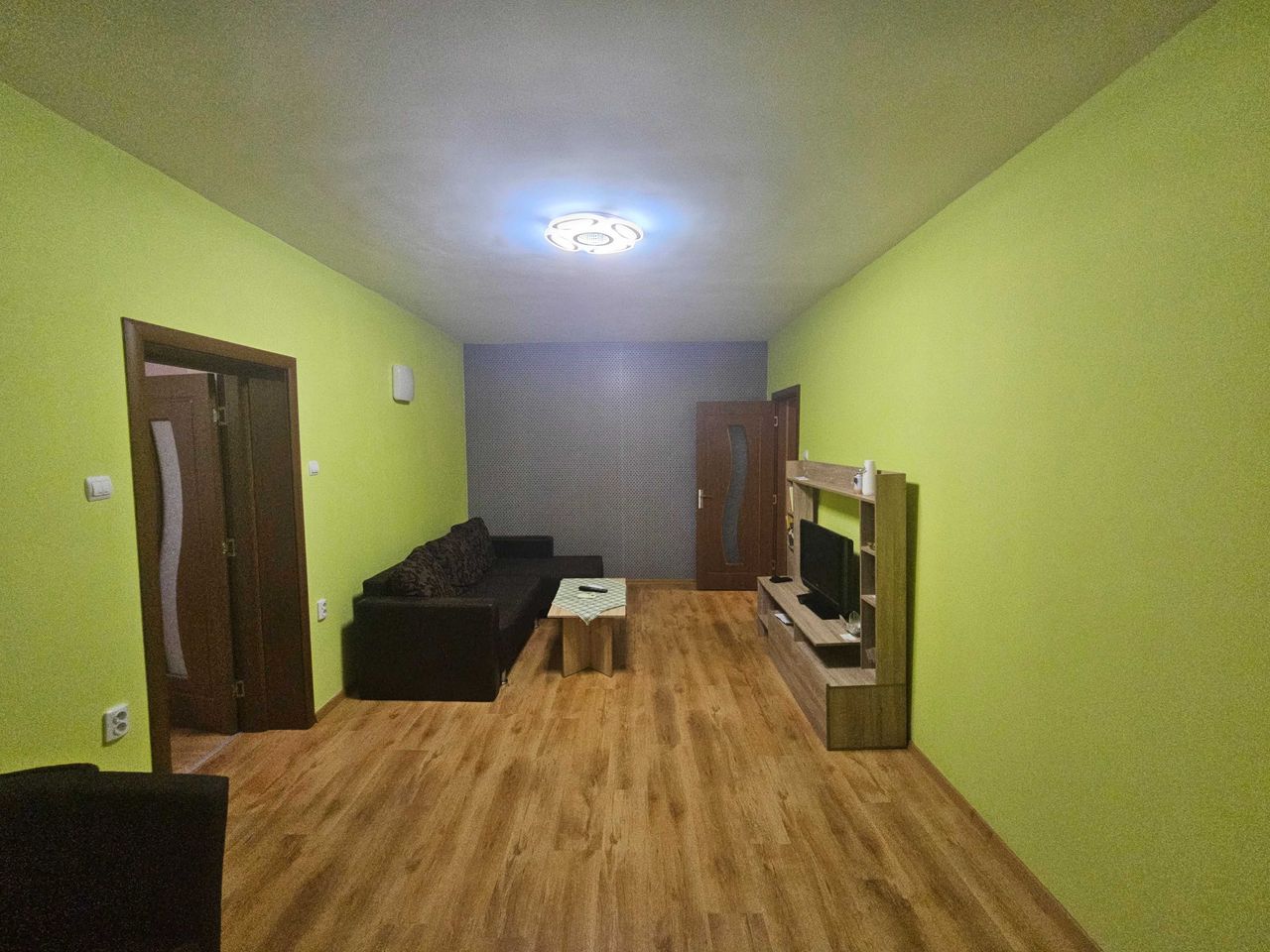 Продава се Тристаен апартамент в Плевен, Идеален център - 87 кв.м за 1288 €/кв.м - Снимка #5
