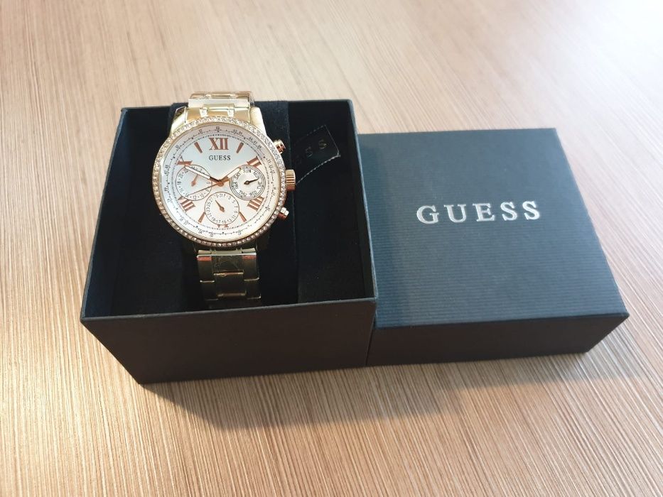 Ceas de dama, marca Guess original, nou, cumparat din Canada.