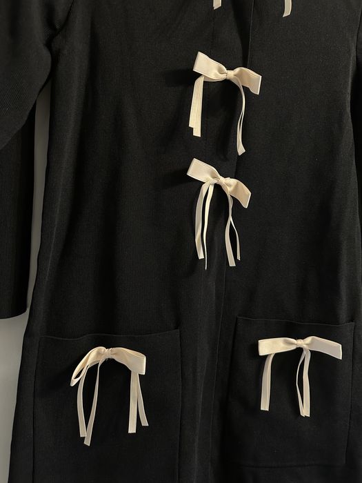 Дрехи Guess, Zara, Pinko