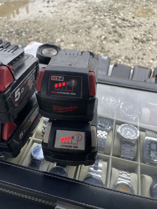 Baterii milwaukee si incarcator 6 porturi