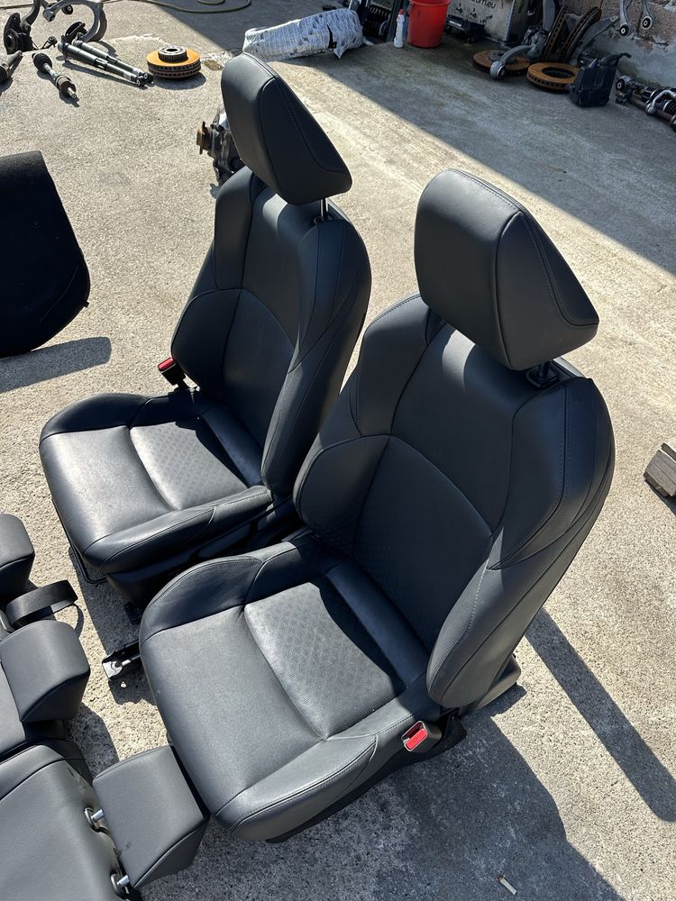 Interior piele Toyota CH-R, Scaune / Banchete