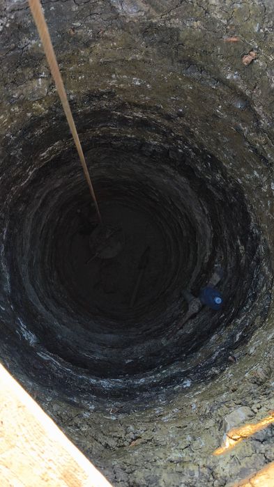 Tuburi fose și fântâni