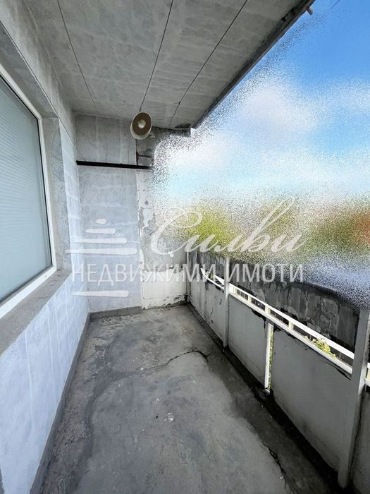 Двустаен апартамент - кв. Тракия!