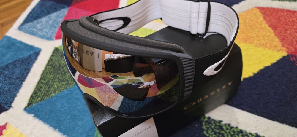 Oakley Flight Tracker L