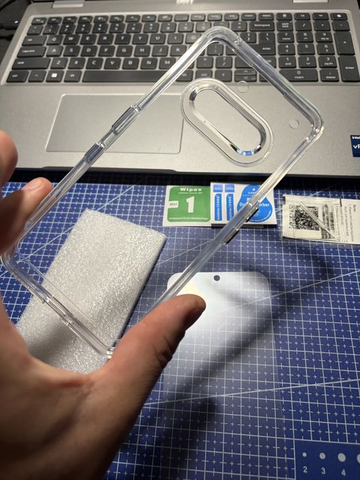 Vand husa si folie sticla pentru Nothing Phone 3a