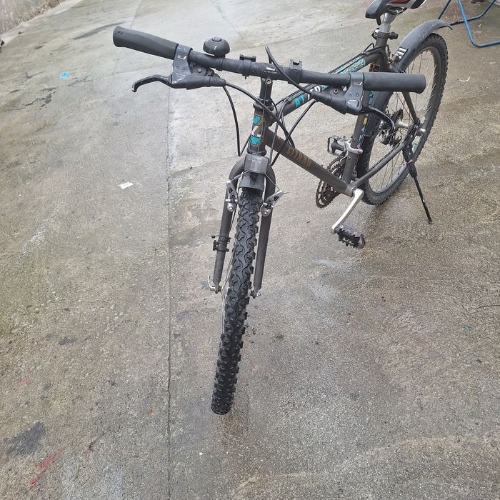 vând bicicleta  foarte bună