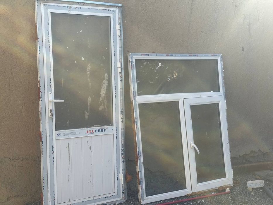 Eshik va dereza Sotiladi ikkalasi 100$