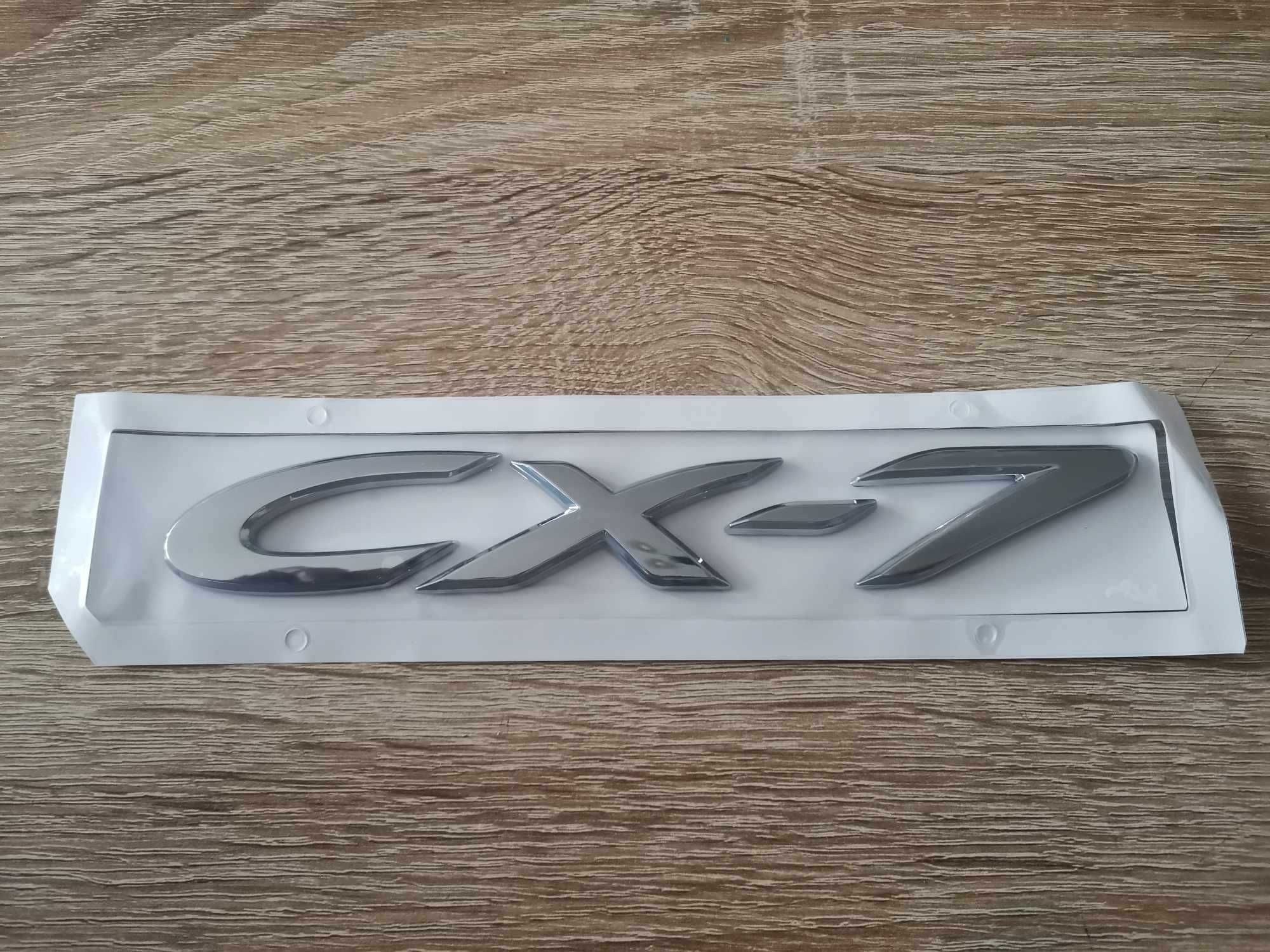 Сребрист надпис Mazda CX-7