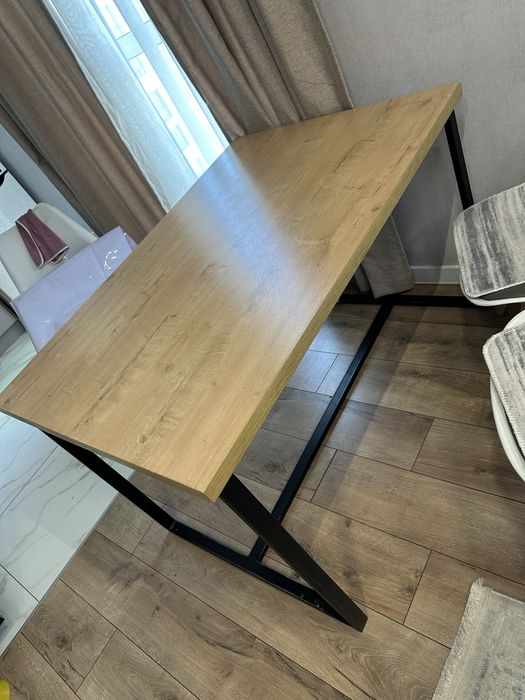 Продам кухонный стол 120*80