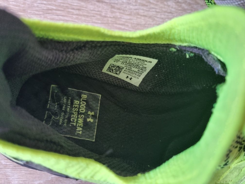 Оригинални маратонки under armour