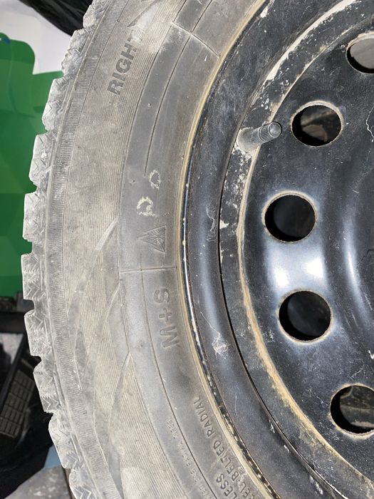 4 бр. железни джанти 16- ки, 5x114.3 с гуми 205/60/16