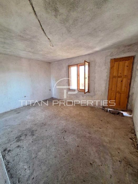 Двуетажна къща в Беловица