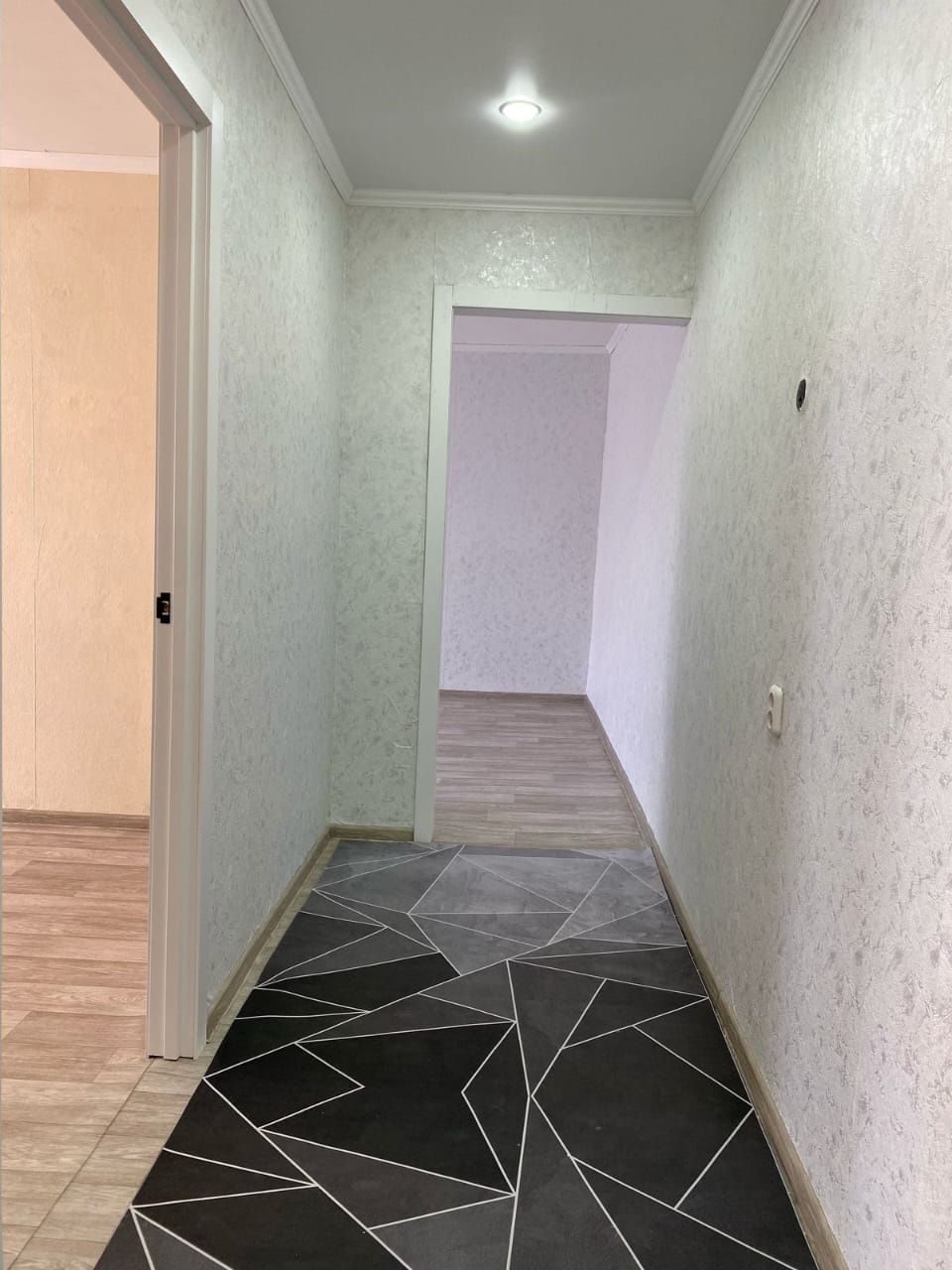 Продаётся 4 ком кв на Язева