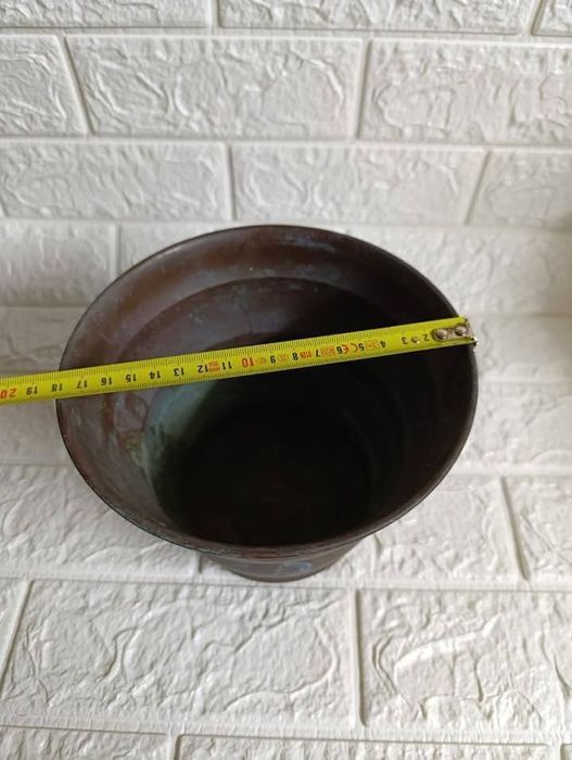 Стара бакърена кашпа