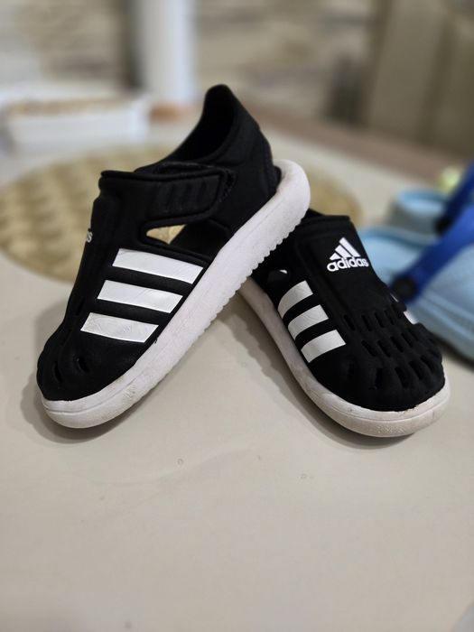 Sandale adidas mărimea 27