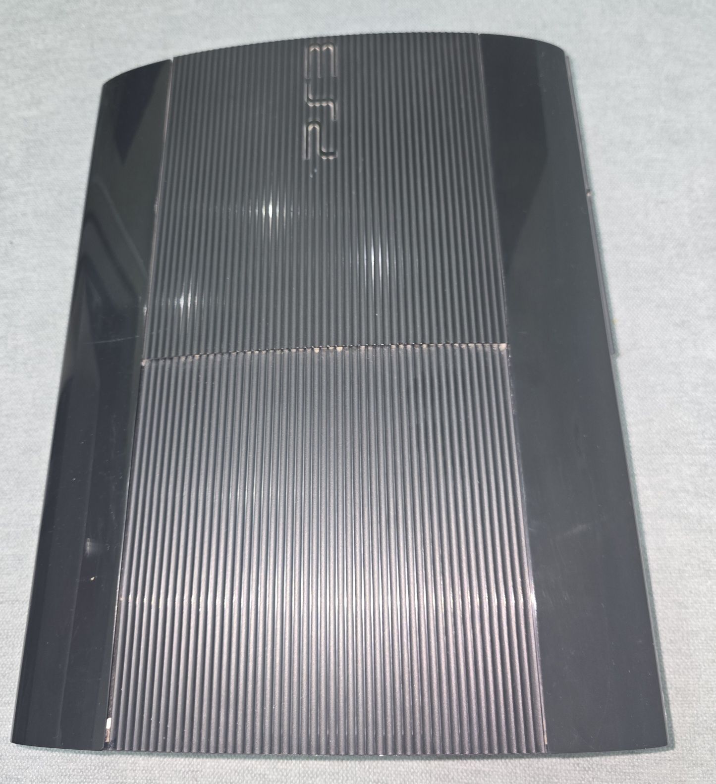 Срочно продам PS3 оригинал . Полный комплект.  Отлично работает!!!