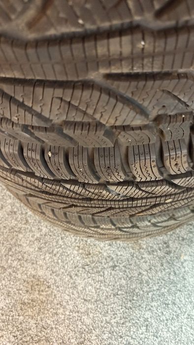 Зимни гуми 245 /70 R16
