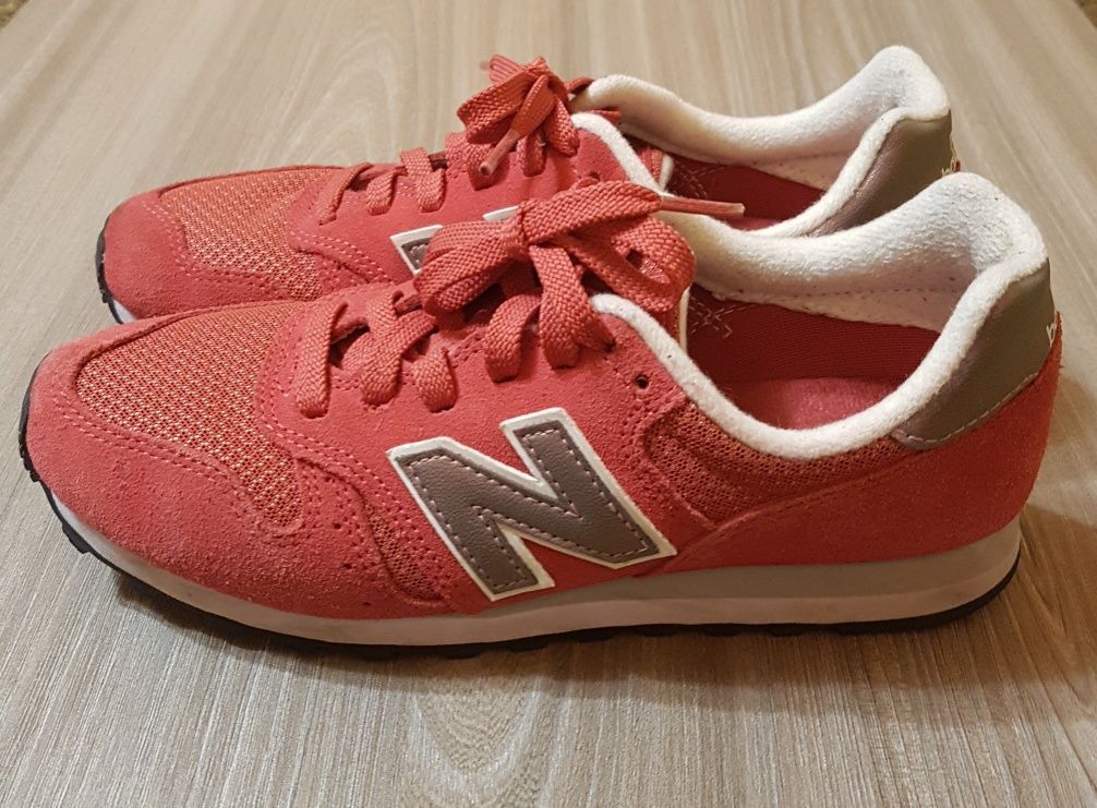 Adidași New Balance 373 , măr. 37