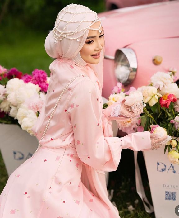 Продаю Платье размер M