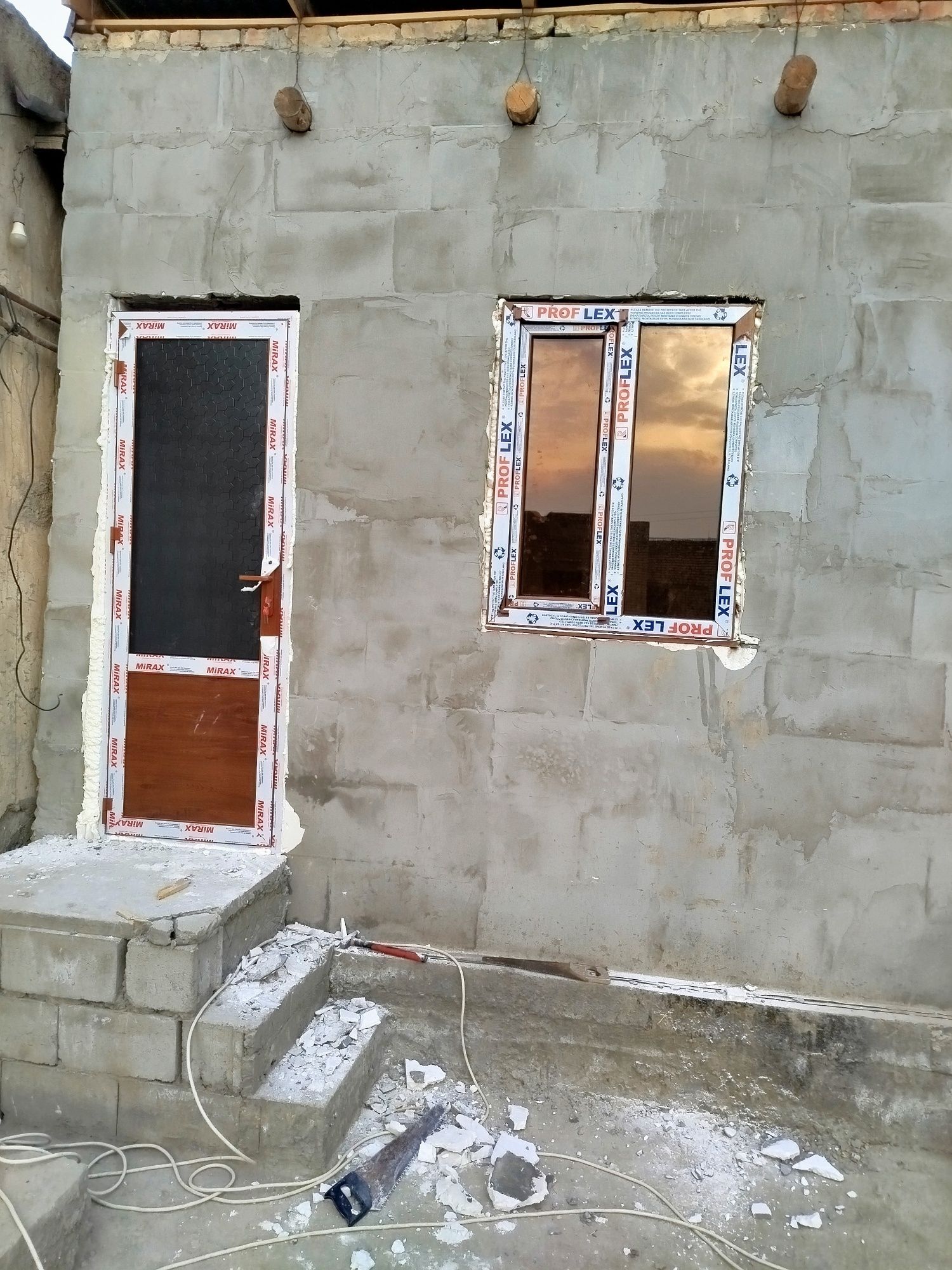 Akfa plast romlari alyumin va MDF eshiklar 400000 soʻm