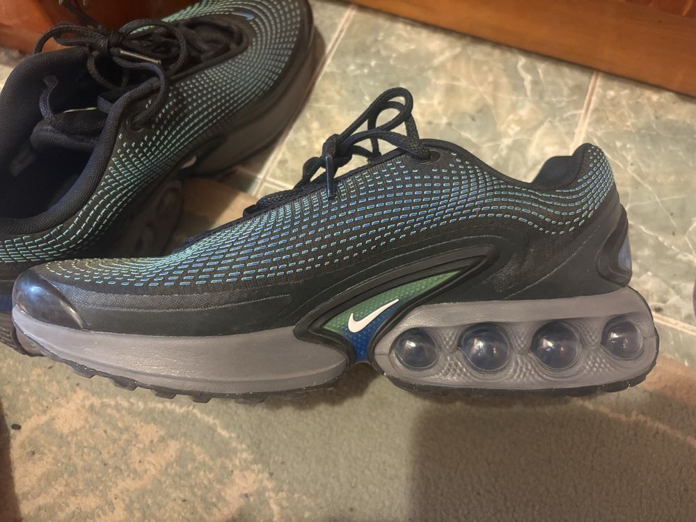 Обувки nike DN..
