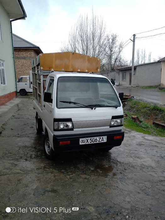 Labo Jomboy boʻylab va samarqan shaxar material mol, qoʻy vaxokozo